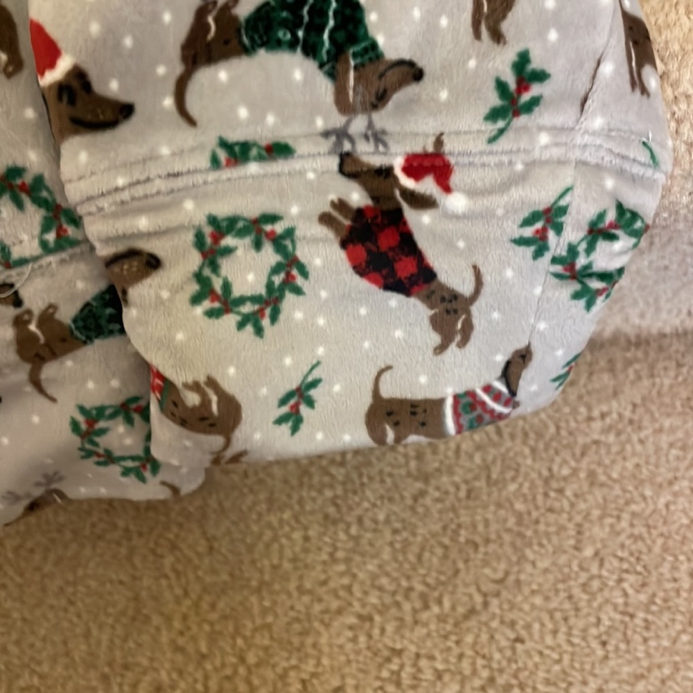 Cynthia Rowley super soft dachshund Holiday pajama bottoms. Size large - Picture 6 of 8
